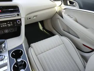 Genesis G70 2026 2.5T Prestige 4dr Sedán