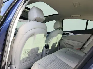 Genesis G70 2026 2.5T Prestige 4dr Sedán