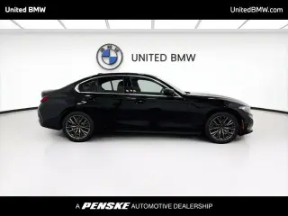 BMW 3 Serie 2024 330i 4dr Sedán