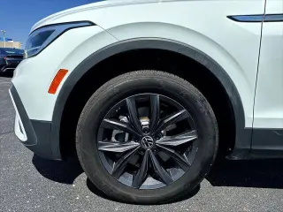 Volkswagen Tiguan 2024 AWD Wolfsburg Edition 4Motion 4dr SUV