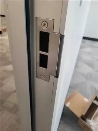 DOOR REPAIR AND INSTALLATION