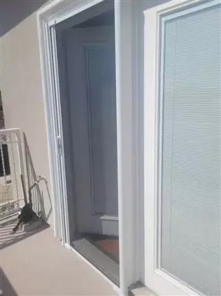 DOOR REPAIR AND INSTALLATION
