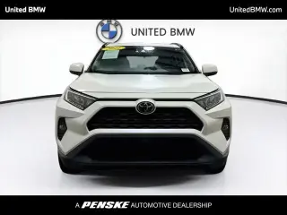 Toyota RAV4 2021 XLE Premium 4dr SUV