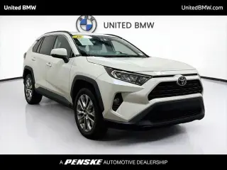 Toyota RAV4 2021 XLE Premium 4dr SUV