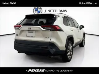 Toyota RAV4 2021 XLE Premium 4dr SUV