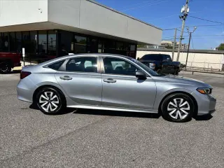 Honda Civic 2025 LX 4p Sedan