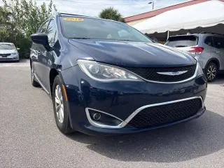 Chrysler Pacifica 2018 Touring L Minivan de 4 puertas