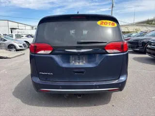 Chrysler Pacifica 2018 Touring L Minivan de 4 puertas