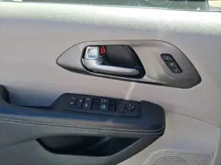Chrysler Pacifica 2024 Touring L 4dr Minivan