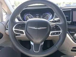 Chrysler Pacifica 2024 Touring L 4dr Minivan