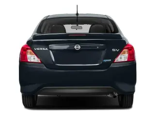 Nissan Versa 2017 1.6 SV 4dr Sedán