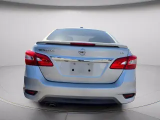 Nissan Sentra 2017 SR 4dr Sedán