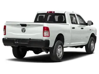 Ram 2500 2021 4x4 Tradesman 4puerta Camioneta de cabina doble 8 ft LB