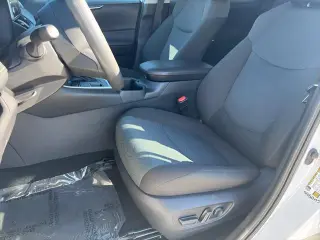 Toyota RAV4 2025 AWD XLE 4dr SUV