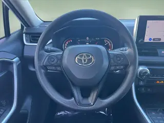 Toyota RAV4 2025 AWD XLE 4dr SUV