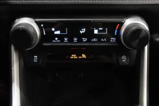 Toyota RAV4 2025 AWD LE 4p SUV