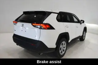 Toyota RAV4 2025 AWD LE 4p SUV