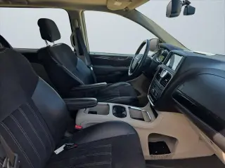 Chrysler Town and Country 2016 Limited 4dr Mini-Van