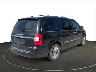 Chrysler Town and Country 2016 Limited 4dr Mini-Van