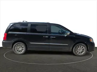 Chrysler Town and Country 2016 Limited 4dr Mini-Van