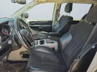 Chrysler Town and Country 2016 Limited 4dr Mini-Van