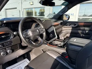 2025 GMC Yukon XL 4WD Denali