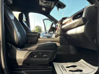 2025 GMC Yukon XL 4WD Denali