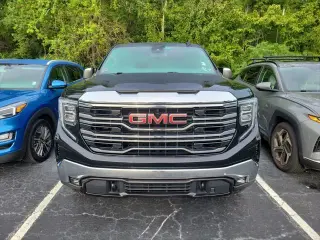 GMC Sierra 1500 2023 4x4 SLT 4p Puerta Cabaña Tripla 5.8 ft. CB