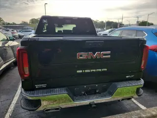 GMC Sierra 1500 2023 4x4 SLT 4p Puerta Cabaña Tripla 5.8 ft. CB