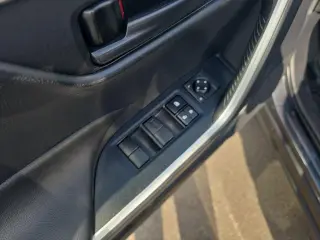 Toyota RAV4 2021 LE 4dr SUV