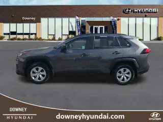 Toyota RAV4 2021 LE 4dr SUV