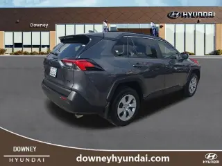 Toyota RAV4 2021 LE 4dr SUV