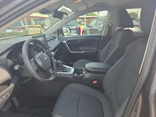 Toyota RAV4 2021 LE 4dr SUV