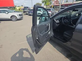 Toyota RAV4 2021 LE 4dr SUV