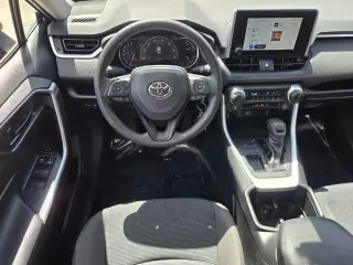 Toyota RAV4 2024 LE 4dr SUV