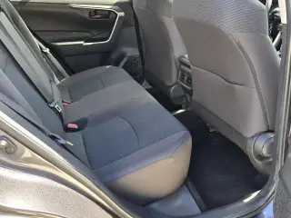 Toyota RAV4 2024 LE 4dr SUV