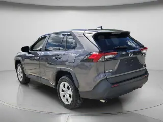 Toyota RAV4 2024 LE 4dr SUV
