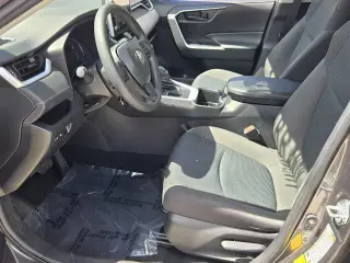 Toyota RAV4 2024 LE 4dr SUV