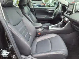 Toyota RAV4 2023 XLE Premium 4dr SUV