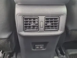 Toyota RAV4 2023 XLE Premium 4dr SUV