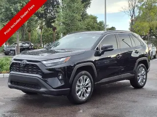 Toyota RAV4 2023 XLE Premium 4dr SUV