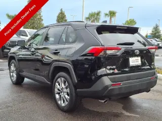 Toyota RAV4 2023 XLE Premium 4dr SUV
