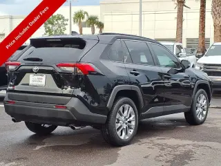 Toyota RAV4 2023 XLE Premium 4dr SUV