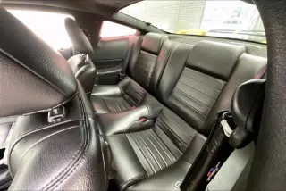 Ford Mustang 2005 GT Deluxe 2dr Fastback