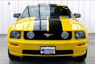 Ford Mustang 2005 GT Deluxe 2dr Fastback