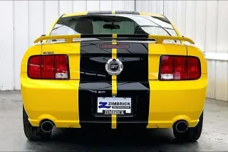 Ford Mustang 2005 GT Deluxe 2dr Fastback