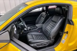 Ford Mustang 2005 GT Deluxe 2dr Fastback