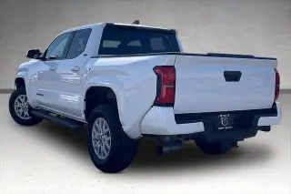Toyota Tacoma 2024 4x2 SR5 4dr Double Cab 5.0 ft SB