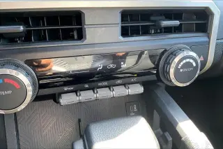 Toyota Tacoma 2024 4x2 SR5 4dr Double Cab 5.0 ft SB