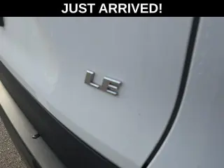 Toyota RAV4 2024 LE 4p SUV